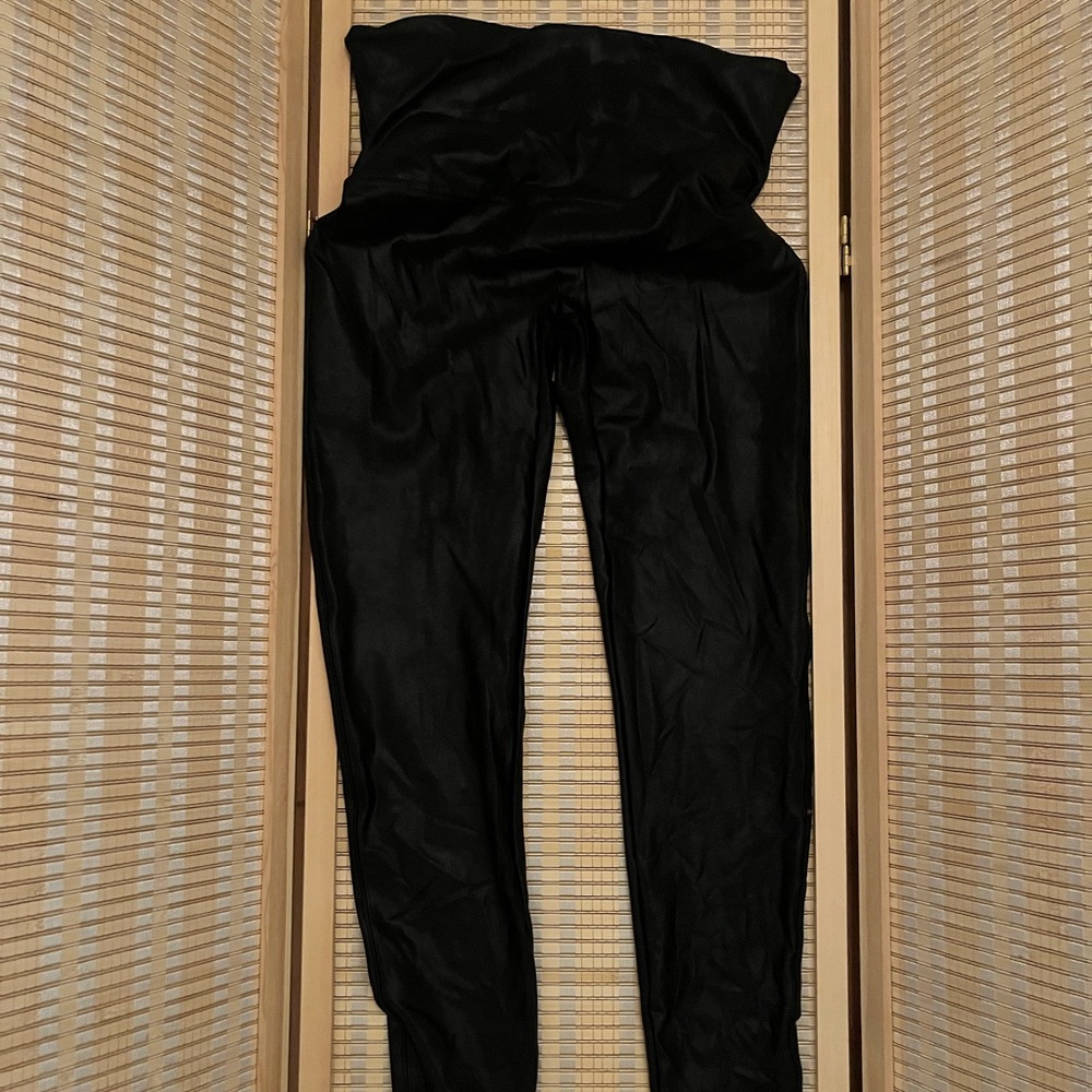 Spanx brand leggings
